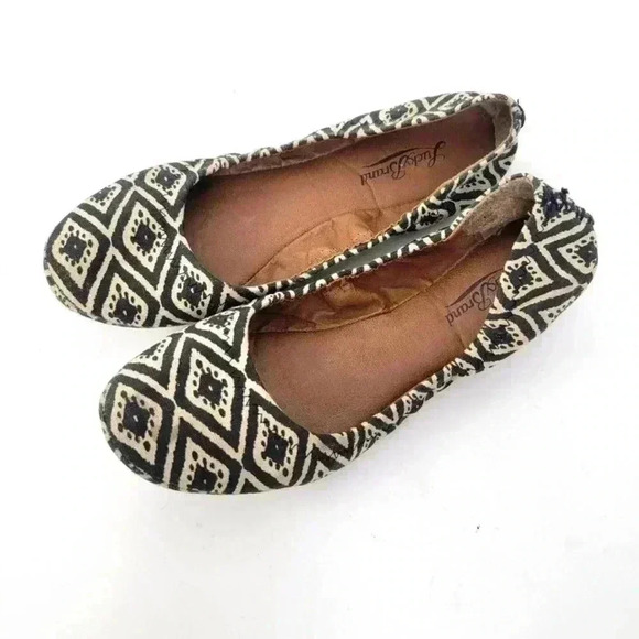 Lucky Brand Erin Black & White Geometric Ballet Flats - 9 - Picture 1 of 8